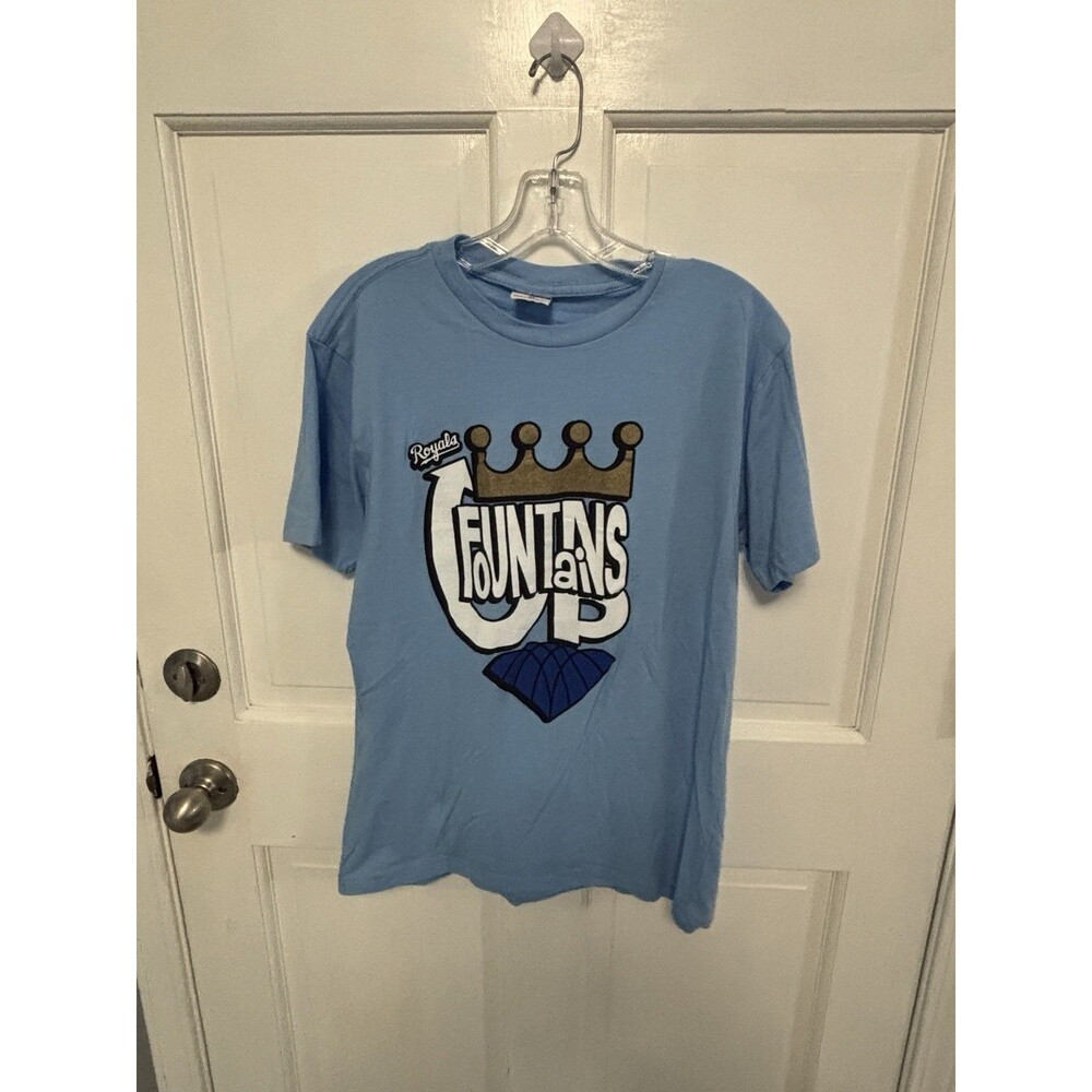 Unisex Charlie Hustle MLB KC Royals Fountains Up Tshirt. Size M